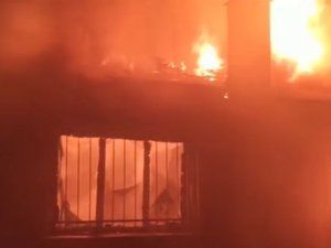 Buharkent’te Müstakil Ev Alevlere Teslim Oldu