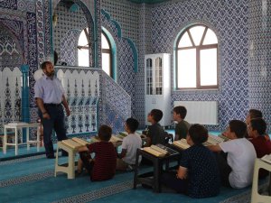 Gümüşhane’de Çocuklar Önce Kuran-ı Kerim Eğitimi Alıyor, Sonra Spora Teşvik Ediliyor