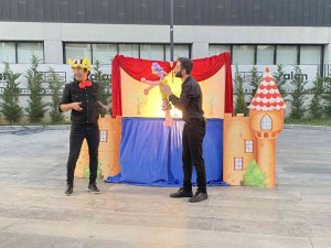 Kadıköy’de “Mahallemde Çocuk Tiyatrosu” Başladı