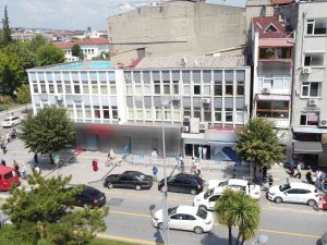 İ̇zinsiz Tadilat Çalışması Binayı Mühürletti