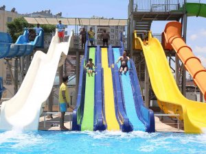 Yaz Sıcakları Mezitli’de Keyfe Dönüşüyor