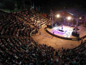 Darıca Sahili Eser Eyüboğlu İle Şenlendi