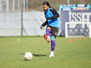 Afyonspor Çalışmalarını Çift Antrenmanla Sürdürüyor