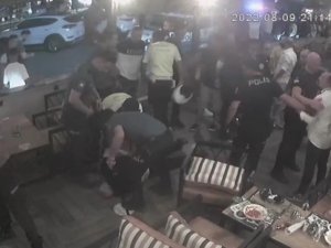 Kafede Meydan Savaşı Gibi Kavga