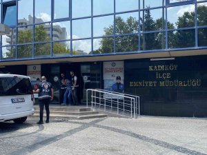 Kadıköy’de Kafede Tartıştığı Kadını Silahla Öldüren Zanlı Adliyeye Sevk Edildi