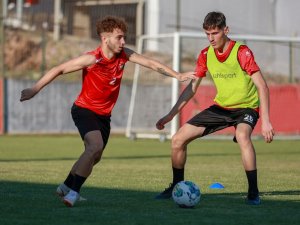 Uşakspor, Yeni Sezon Hazırlıklarını Sürüyor