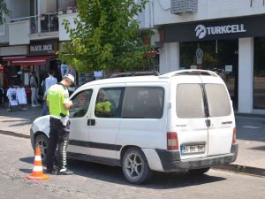 Uşak’ta Bin 229 Sürücüye Para Cezası Kesildi