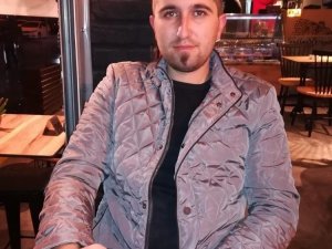 İ̇zmir’de Öldürülen Anne Ve Oğlu Gözyaşlarıyla Toprağa Verildi