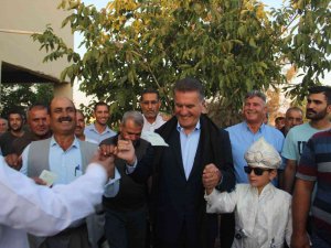 Halay Çeken Tdp Genel Başkanı Mustafa Sarıgül Para Yağmuruna Tutuldu