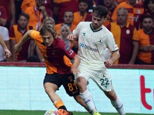 Kazımcan Karataş Ve Hamza Akman İlk Resmi Maçına Çıktı