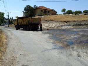Uşak İ̇l Özel İ̇daresi Köy Yollarında Asfalt Çalışmalarını Sürdürüyor