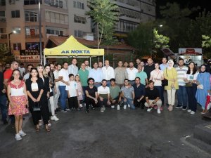 "Ak Gençlik İ̇zmir"den Gençlik Çadırı