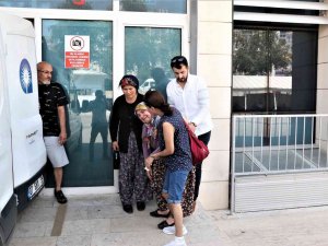 Boşanma Aşamasındaki Eşini Çocuklarının Gözünün Önünde Öldürmüş