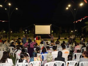 Mersin’de Binlerce Kişi Açık Havada ’Bergen’ Filmini İzledi