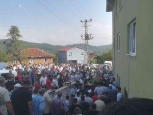 Trafik Kazasında Ölen Genç Toprağa Verildi