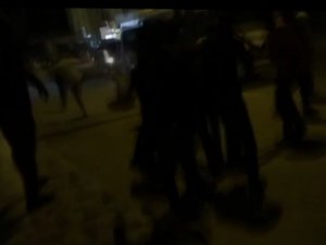 Motosikletini Çaldığı İddia Ettiği Kişiden İstedi, Silah Ve Bıçakla Karşılık Aldı