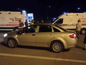 Otomobille Triportör Çarpıştı: 2 Yaralı