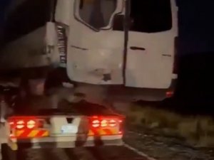 Erzurum’a Hasta Taşıyan Araç Şarampole Yuvarlandı