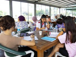 Mersin Büyükşehir Belediyesi Kütüphanesi Öğrencilerin Uğrak Yeri Oldu