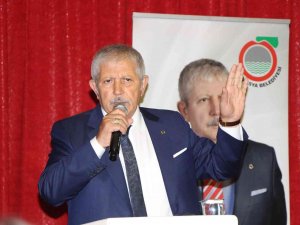 Hes’ten 3,7 Milyon Tl Kazandı, Halka Bedava Su Dağıttı