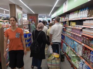 Denizli’de Tarım Kredi Kooperatifi Marketlerinde Yoğunluk