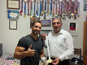 Eskici’den İ̇brahim Çolak’a Geçmiş Olsun Ziyareti