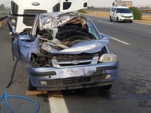 Otomobil Tıra Arkadan Çarptı: 2 Ölü, 2 Yaralı