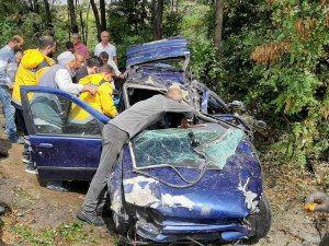 Bursa’da Kanala Düşen Araçta Can Pazarı: 1’i Ağır 3 Yaralı