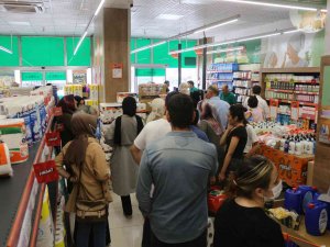 Vatandaşlar Tarım Kredi Marketlerine Akın Etti