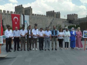 Kayseri’de 12. Tarım Ve İ̇nsan Fotoğraf Sergisi Açıldı