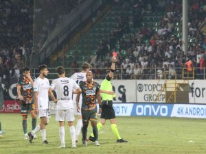 Beşiktaş: "Yasin Kol’un Kasıtlı Kollarını Hiçbir Maçımızda Görmek İstemiyoruz"