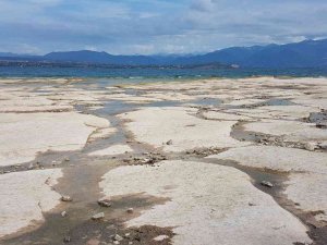 İ̇talya’daki Garda Gölü Kuruyor