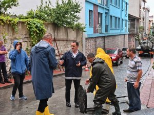 Beyoğlu’nda Yağmurla Mücadele İçin 300 Kişilik Ekip Sahaya İndi