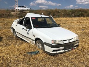 Otomobil Tarlaya Uçtu: 4 Yaralı