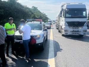 Anadolu Otoyolu’nun Farklı Noktalarındaki Kazalarda 18 Araç Çarpıştı
