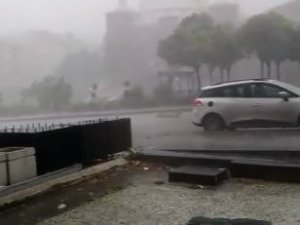 Başkent’te Minarenin Devrildiği Anlar Kamerada