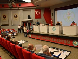 Manisa Büyükşehir Belediye Meclisinde İmar Planı Gerginliği