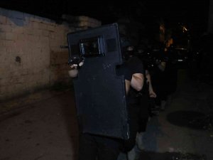 Adana’da Deaş’ın İçinde Silahlı Görev Yapan 10 Kişiye Yönelik Operasyon