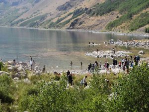 ‘Mükemmeliyet Ödüllü’ Nemrut Kalderası Ziyaretçi Akınına Uğruyor
