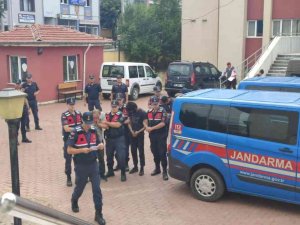 Kablo Çalarken Suçüstü Yakalandılar