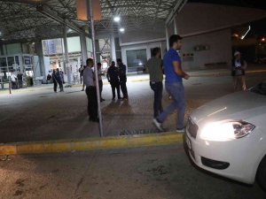 Ticari Taksi Şoförü Tartıştığı Sürücüyü Karnından Bıçakladı