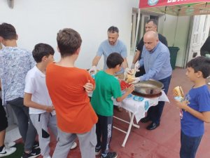 Başkan Kılıç’tan Öğrencilere Köfte Ekmek