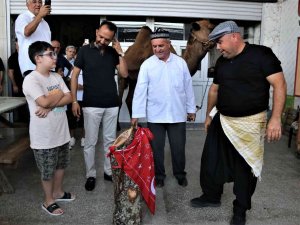 Erkek Çocuğu Dünyaya Gelince 700 Yıllık Geleneği Yaşattı