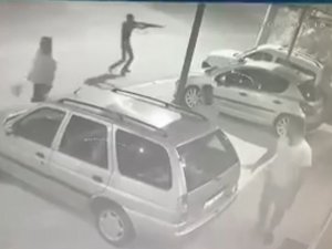 Dünürlerin Kavgasında Silahlar Patladı: 13 Yaşındaki Çocuk Bıçaklandı