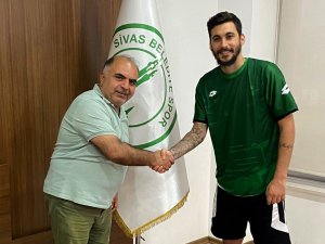 Sivas Belediyespor, Egemen Zengin’i Kadrosuna Kattı