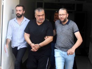 Husumetlilerine Kurşun Yağdıran Ünlü Sanatçı Metin Işık Ve Oğlu Adliyede