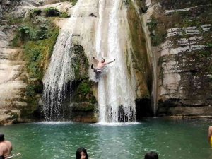 Doğa Ve Adrenalin Tutkunlarının Adresi ’Gölalan Şelalesi’