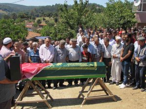 Yıldırım Düşmesi Sonucu Hayatını Kaybeden Genç, Toprağa Verildi
