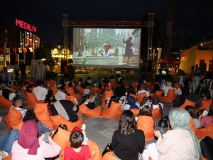 İ̇lkadım Geleneksel Açık Hava Film Festivali Başladı