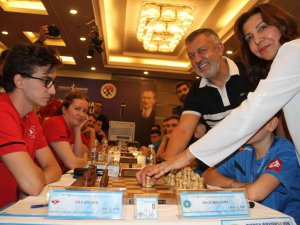 Türkiye İ̇ş Bankası Satranç Süper Ligi Başladı